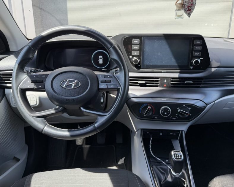 HYUNDAI I20 1.2 84CH INTUITIVE - CAMEMA DE RECUL - Apple CarPlay & Android Auto - Roue de secours