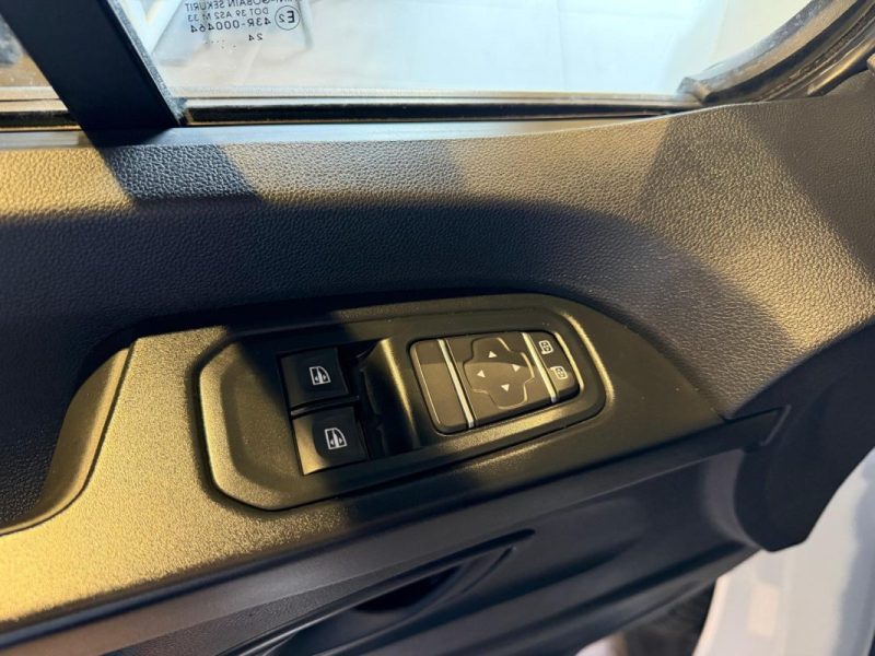 RENAULT TRAFIC L2H1 3T 2.0 BLUE DCI 150 CABINE APPROFONDIE CONFORT ATTELAGE / PRIX HT 