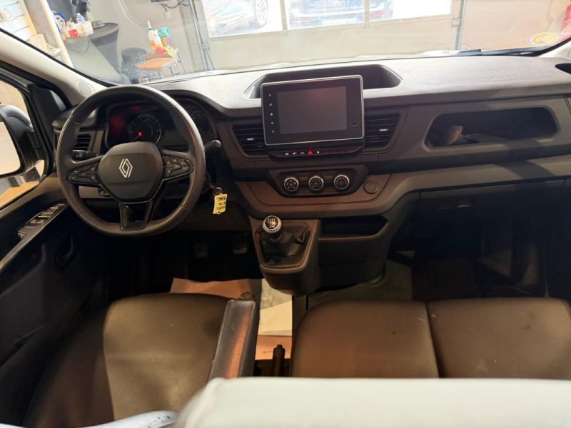 RENAULT TRAFIC L2H1 3T 2.0 BLUE DCI 150 CABINE APPROFONDIE CONFORT ATTELAGE / PRIX HT 
