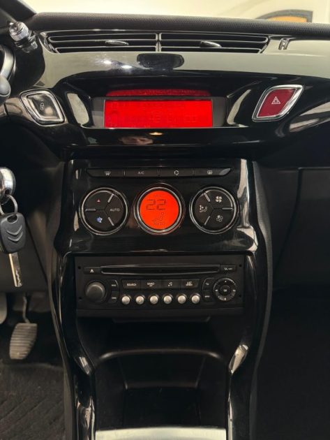 CITROEN DS3 1.6 100CV - DISTRIBUTION NEUVE - Garantie 12mois ou 15.000km - Révisée CT Ok