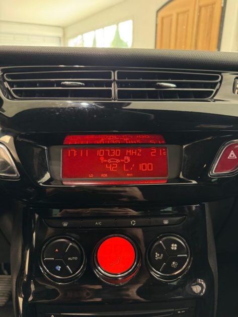 CITROEN DS3 1.6 100CV - DISTRIBUTION NEUVE - Garantie 12mois ou 15.000km - Révisée CT Ok