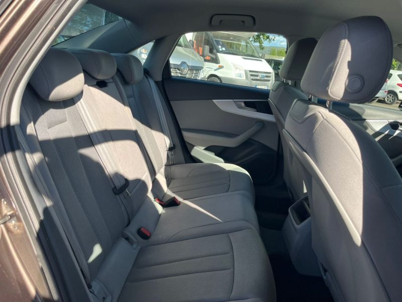 AUDI A4 V 2.0 TDI 150 ULTRA S 2016
