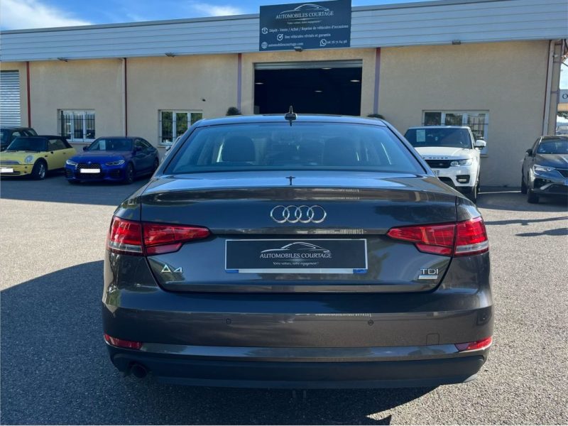 AUDI A4 V 2.0 TDI 150 ULTRA S 2016