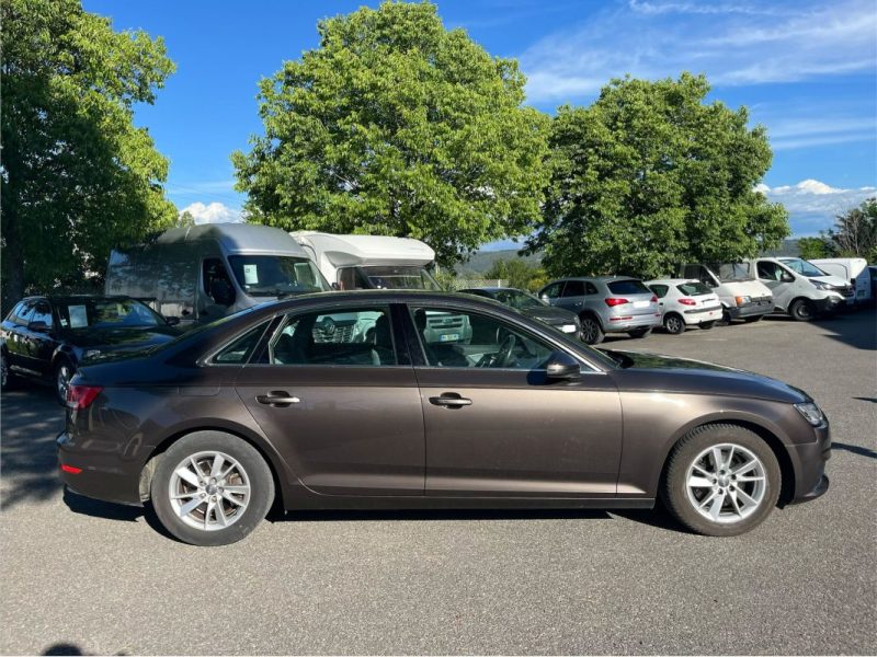 AUDI A4 V 2.0 TDI 150 ULTRA S 2016