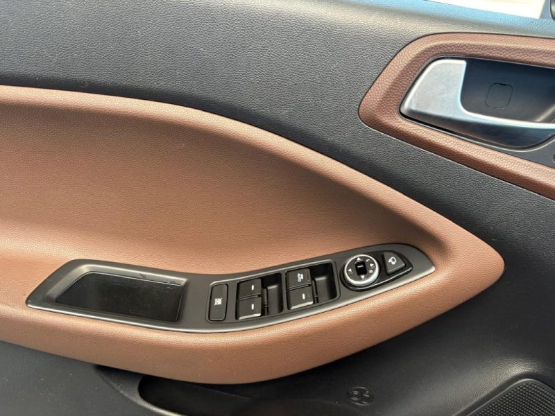 🚗 HYUNDAI i20 1.4 101ch ⚙️INTUITIVE PLUS ☀️Toit ouvrant 🪑Sièges cuir chauffants♨️📷Caméra🧭GPS