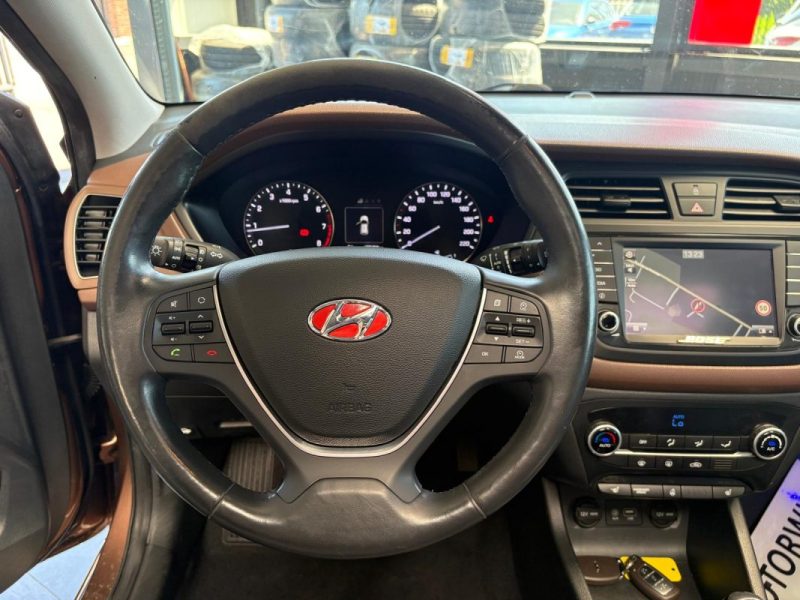 🚗 HYUNDAI i20 1.4 101ch ⚙️INTUITIVE PLUS ☀️Toit ouvrant 🪑Sièges cuir chauffants♨️📷Caméra🧭GPS