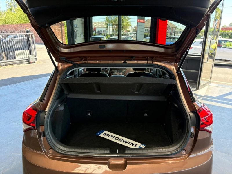 🚗 HYUNDAI i20 1.4 101ch ⚙️INTUITIVE PLUS ☀️Toit ouvrant 🪑Sièges cuir chauffants♨️📷Caméra🧭GPS