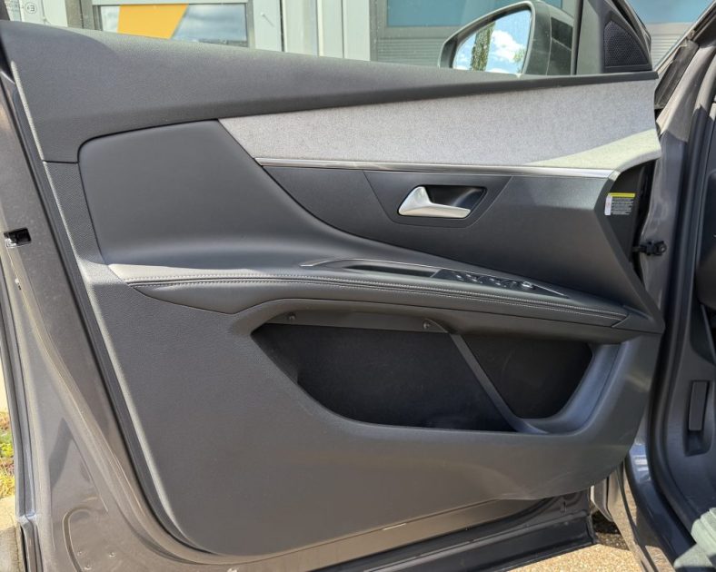PEUGEOT 5008 GT - 130CH S&S GT - 7 PLACES - FULL OPTION - ENTRETIEN COMPLET - 2023