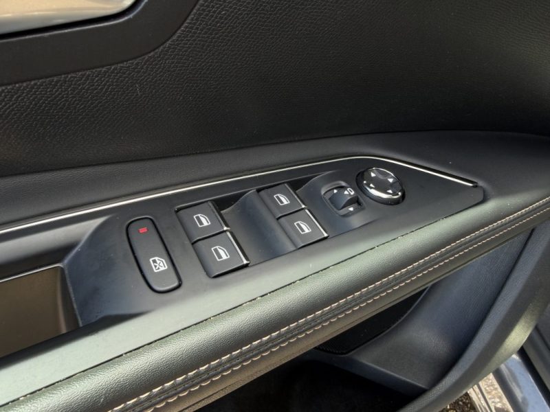 PEUGEOT 5008 GT - 130CH S&S GT - 7 PLACES - FULL OPTION - ENTRETIEN COMPLET - 2023