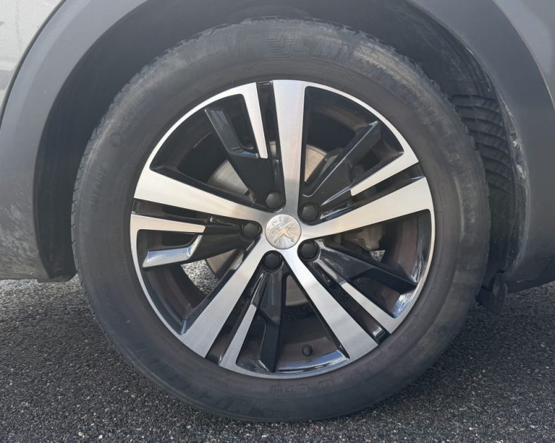 PEUGEOT 5008 GT - 130CH S&S GT - 7 PLACES - FULL OPTION - ENTRETIEN COMPLET - 2023