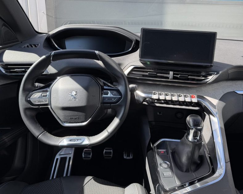 PEUGEOT 5008 GT - 130CH S&S GT - 7 PLACES - FULL OPTION - ENTRETIEN COMPLET - 2023