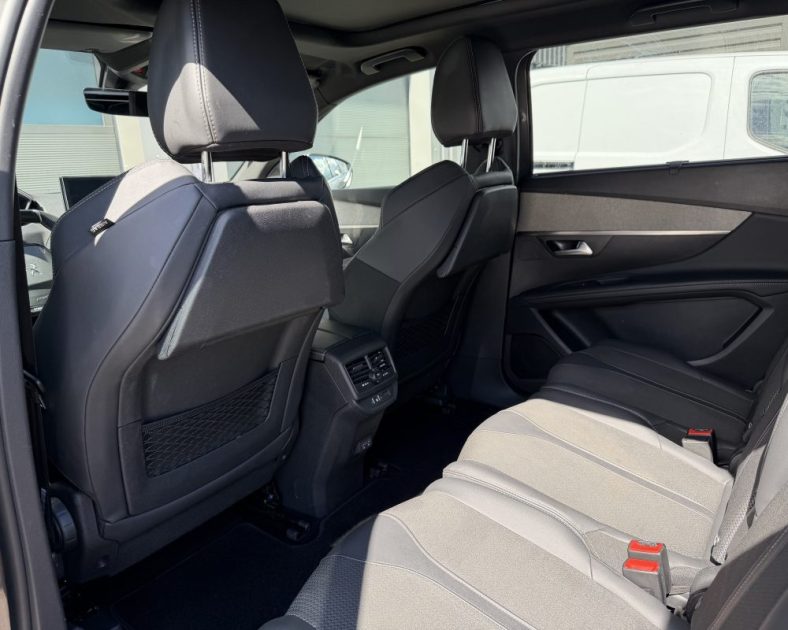 PEUGEOT 5008 GT - 130CH S&S GT - 7 PLACES - FULL OPTION - ENTRETIEN COMPLET - 2023