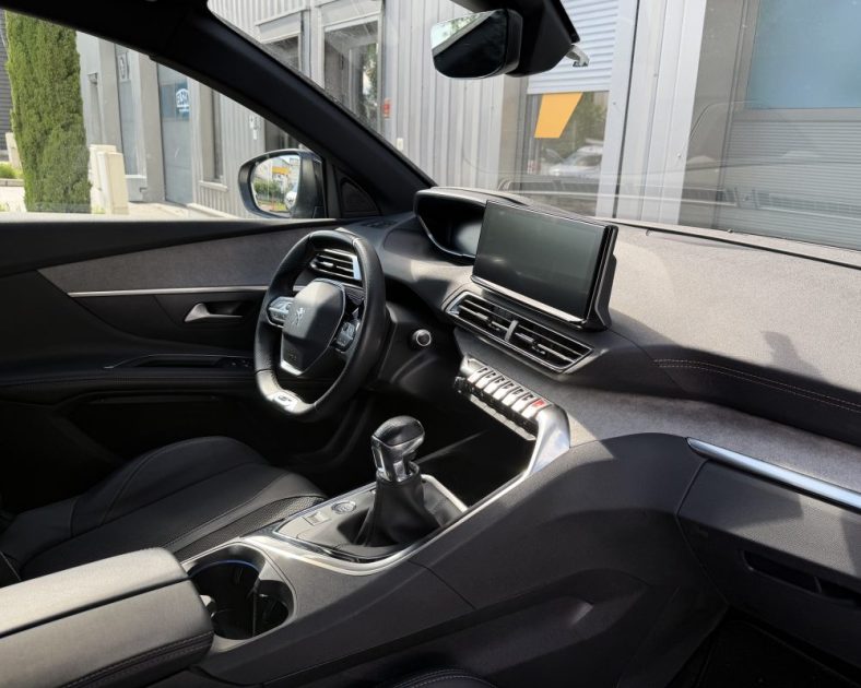 PEUGEOT 5008 GT - 130CH S&S GT - 7 PLACES - FULL OPTION - ENTRETIEN COMPLET - 2023