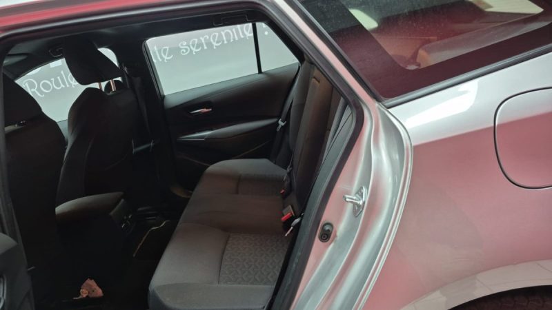 TOYOTA COROLLA TOURING SPORTS 122cv DYNAMIC BUSINESS/1 ERE MAIN/TVA RECUPERABLE
