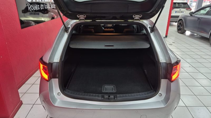 TOYOTA COROLLA TOURING SPORTS 122cv DYNAMIC BUSINESS/1 ERE MAIN/TVA RECUPERABLE