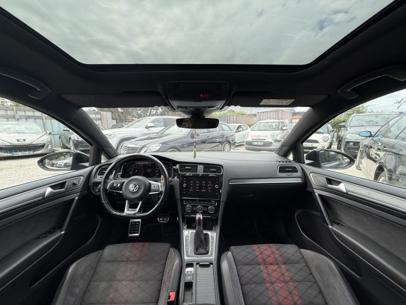 VOLKSWAGEN GOLF 7.5 GTI TCR 
