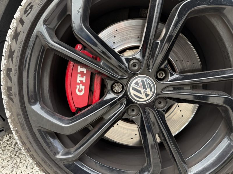 VOLKSWAGEN GOLF 7.5 GTI TCR 