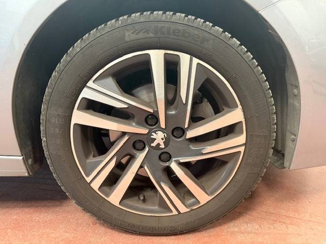 PEUGEOT 208 II 1.2 PURETECH a chaine 100CH S&S STYLE 2023