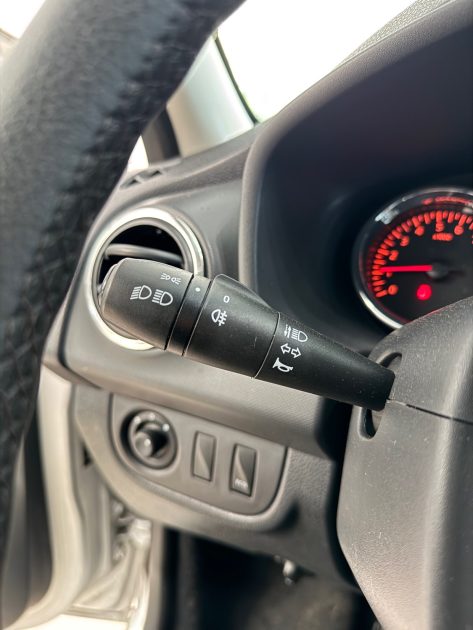 DACIA  SANDERO  0.9 TCE 90CV - MOTEUR À CHAÎNE - GARANTIE 12 MOIS OU 15.000KM 2014