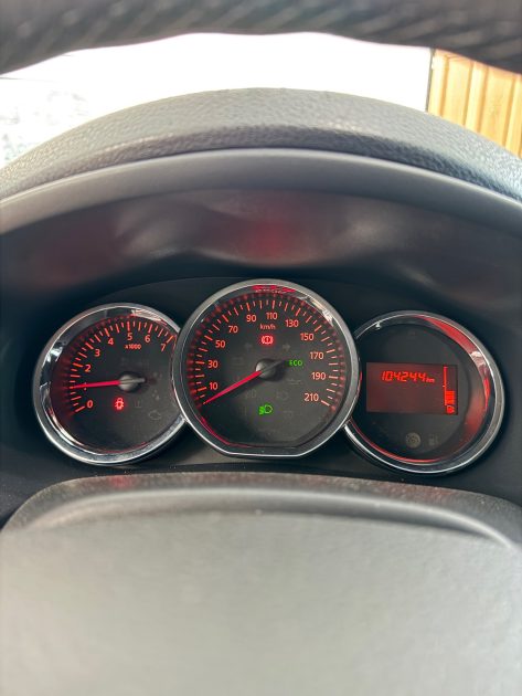 DACIA  SANDERO  0.9 TCE 90CV - MOTEUR À CHAÎNE - GARANTIE 12 MOIS OU 15.000KM 2014