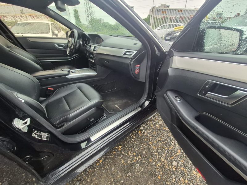 MERCEDES-BENZ Classe E Berline 220 CDi 2.1 CDI 16V BlueEFFICIENCY 9G-TRONIC 170 cv Boîte auto