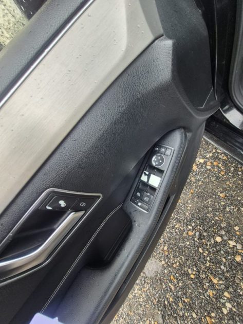 MERCEDES-BENZ Classe E Berline 220 CDi 2.1 CDI 16V BlueEFFICIENCY 9G-TRONIC 170 cv Boîte auto