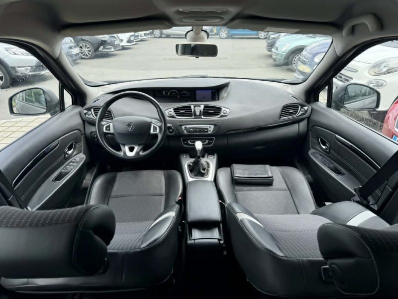 RENAULT SCENICIII 1.5 DCI 110CH INITIALE EDC 2013