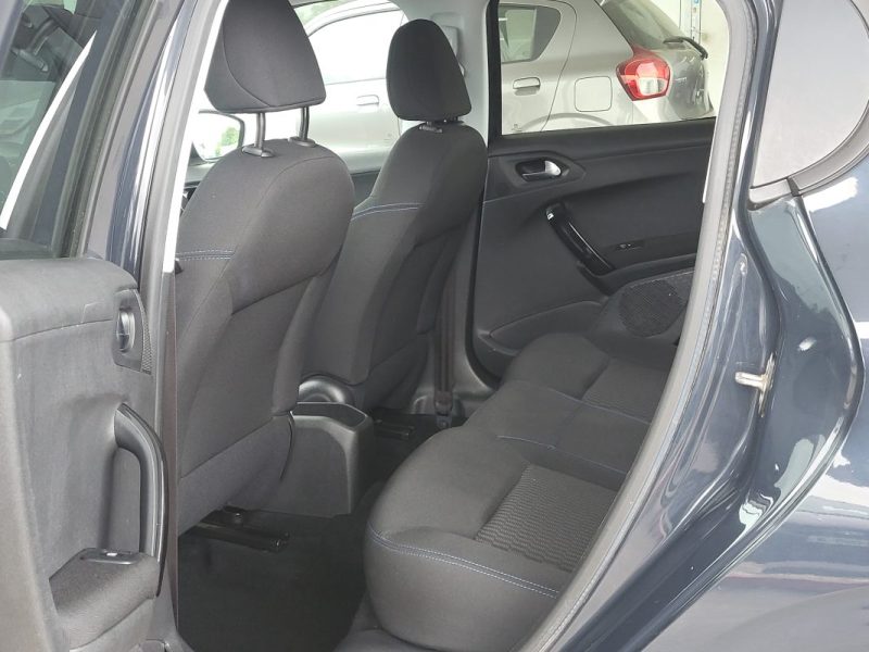 PEUGEOT 208 1.2 PURETECH 82CH E6.C SIGNATURE 5P 2019