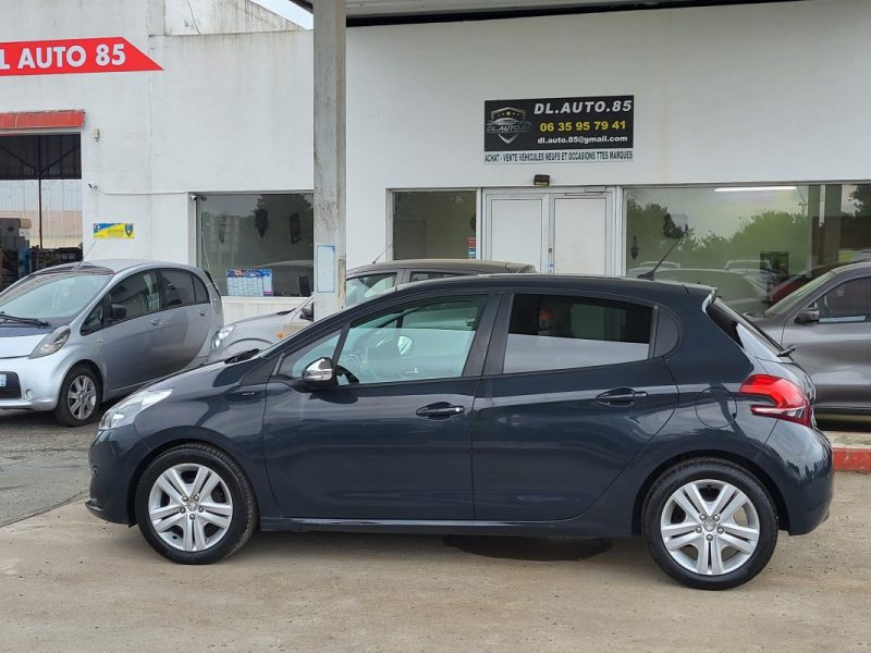 PEUGEOT 208 1.2 PURETECH 82CH E6.C SIGNATURE 5P 2019