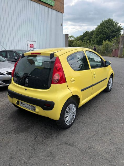 PEUGEOT 107 1.0i 60ch URBAN