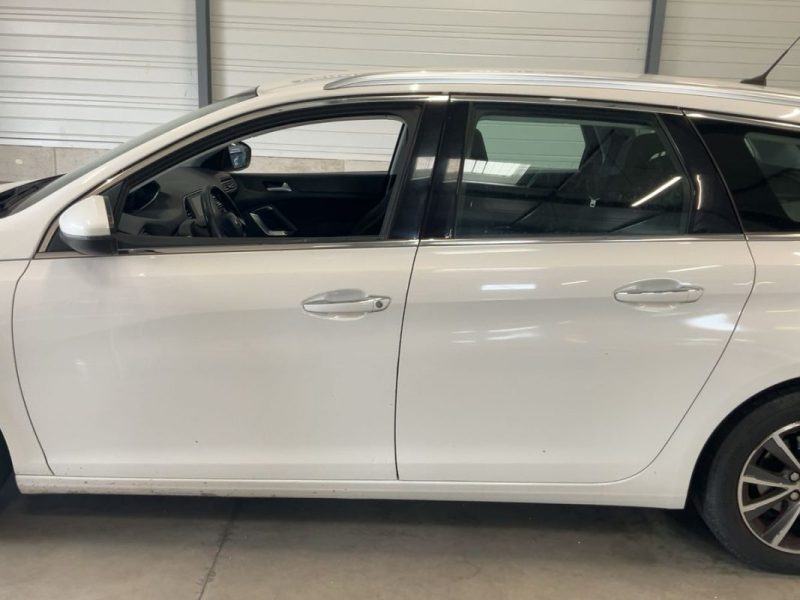 PEUGEOT 308 BLUE-HDI ALLURE 2015