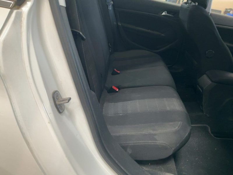 PEUGEOT 308 BLUE-HDI ALLURE 2015