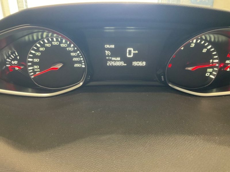 PEUGEOT 308 BLUE-HDI ALLURE 2015