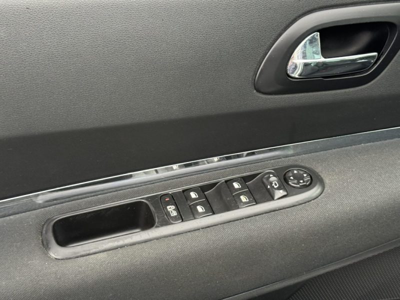 Peugeot 3008 1.6 HDi 115ch Allure Garantie 6 Mois