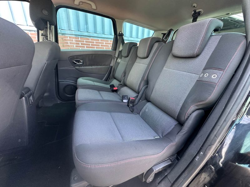 RENAULT SCENICIII 1.5 DCI 110CH AUTHENTIQUE 7 PLACES 2013