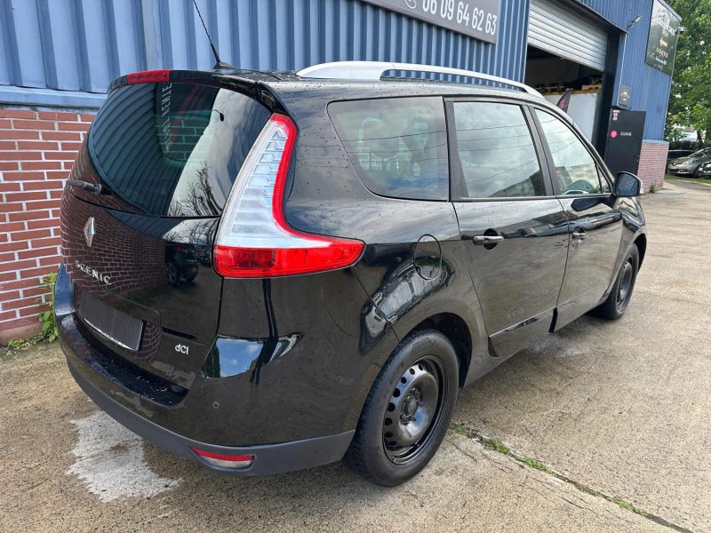 RENAULT SCENICIII 1.5 DCI 110CH AUTHENTIQUE 7 PLACES 2013
