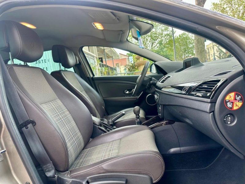 RENAULT MEGANE III 1.5 dCi 110 XV De France