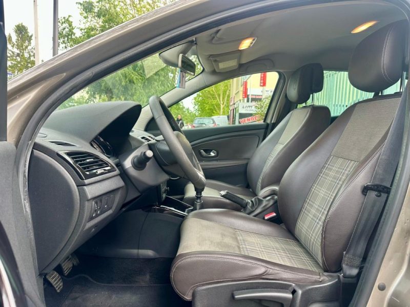 RENAULT MEGANE III 1.5 dCi 110 XV De France