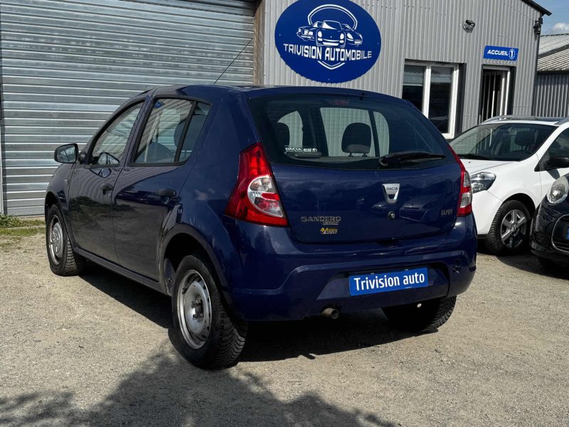 DACIA SANDERO 1.4  75CH BASIS 2009
