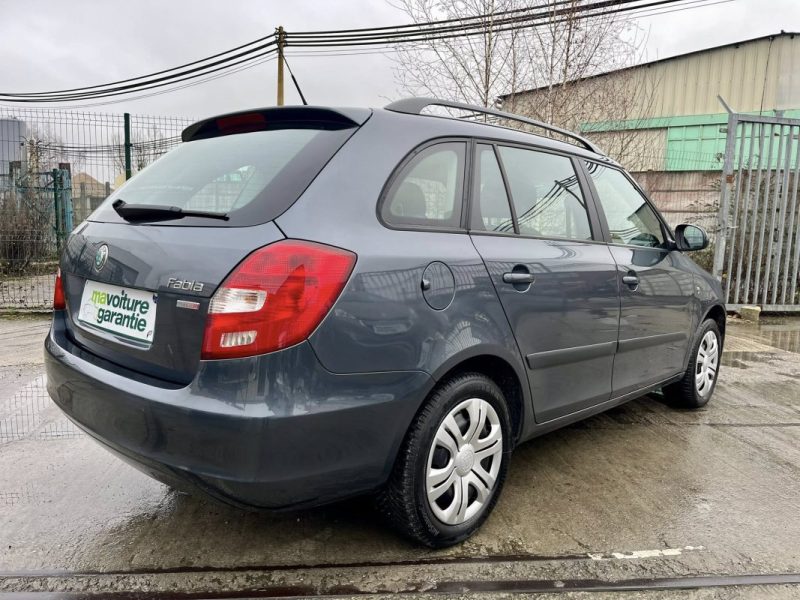 SKODA FABIA COMBI 1.6 TDI 105 CH AMBITION 2012