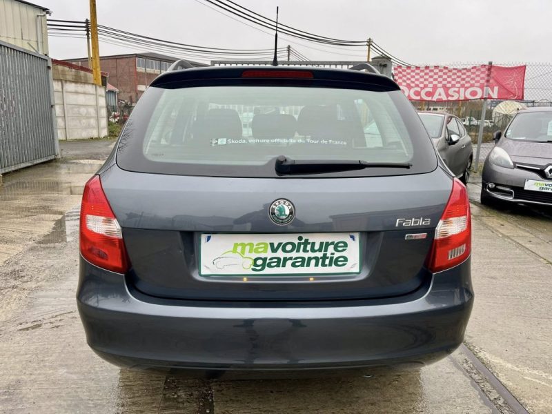 SKODA FABIA COMBI 1.6 TDI 105 CH AMBITION 2012