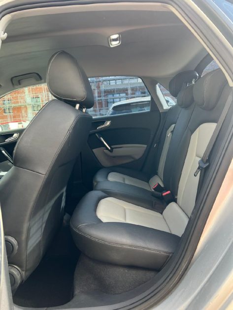 AUDI A1 SB 1.6 TDI 90 ATTRACTION 2012