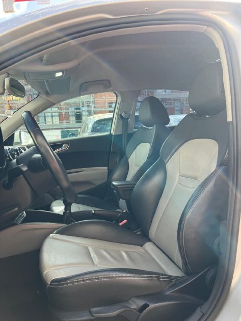 AUDI A1 SB 1.6 TDI 90 ATTRACTION 2012