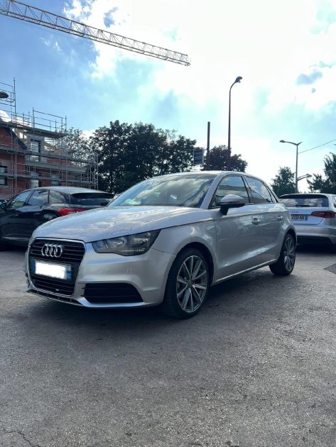 AUDI A1 SB 1.6 TDI 90 ATTRACTION 2012