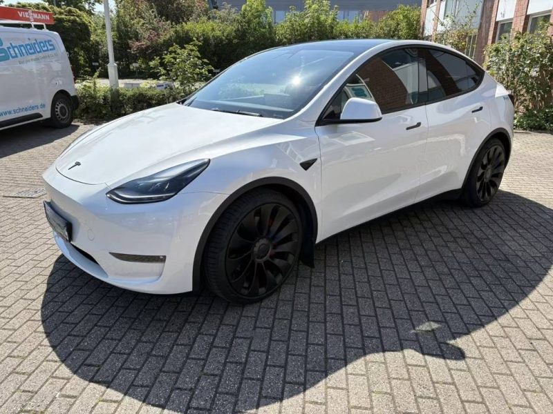 TESLA MODEL Y PERFORMANCE DUAL MOTOR AWD TOIT PANORAMA / CAM 360 / PERFORMANCE 2022