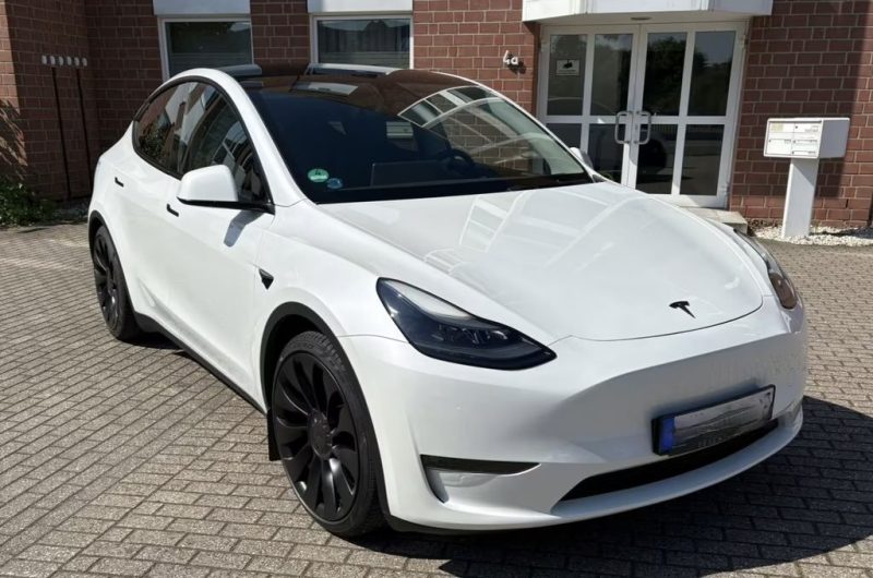 TESLA MODEL Y PERFORMANCE DUAL MOTOR AWD TOIT PANORAMA / CAM 360 / PERFORMANCE 2022