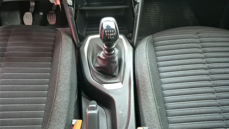 PEUGEOT 208 1.2 PURETECH 100 cv S&S ACTIVE/1 ERE MAIN/EXPORT ALGERIE TUNISIE 10490E HT