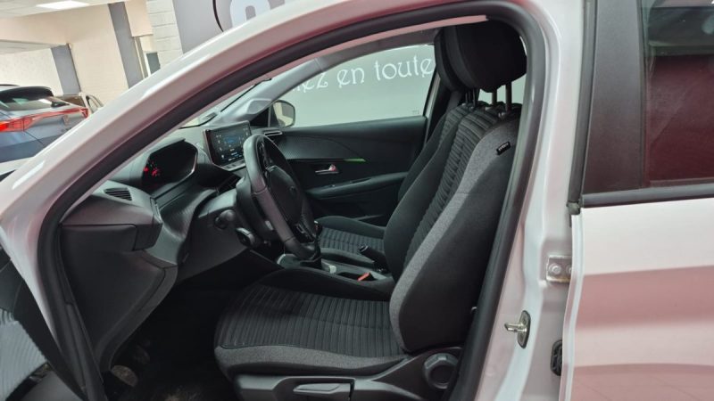 PEUGEOT 208 1.2 Puretech 100cv S&S ACTIVE 2024/1 ERE MAIN/EXPORT ALGERIE TUNISIE 10490E HT