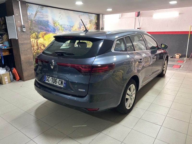 RENAULT MEGANE IV 1.6 E-TECH PLUG-IN 160CH 09/2021 PRIX TTC : 11990 € PRIX HT : 9990 €
