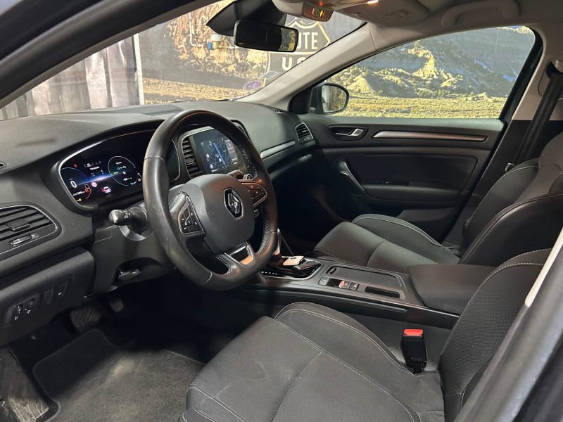 RENAULT MEGANE IV 1.6 E-TECH PLUG-IN 160CH 09/2021 PRIX TTC : 11990 € PRIX HT : 9990 €